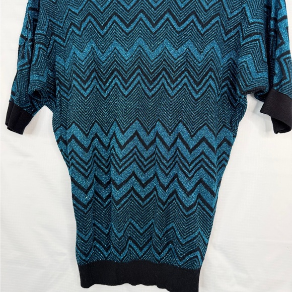 Express Blue and Black Chevron Sweater size L - Picture 8 of 9